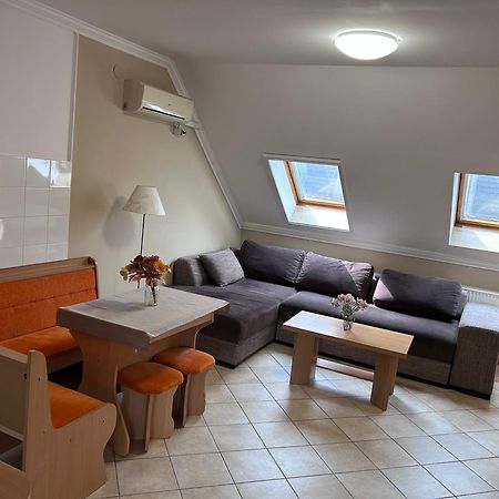 Relaxation Apartment Hajdúszoboszló Buitenkant foto